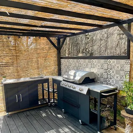 Maison De Mags & Mags