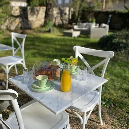 Maison De Mags & Mags