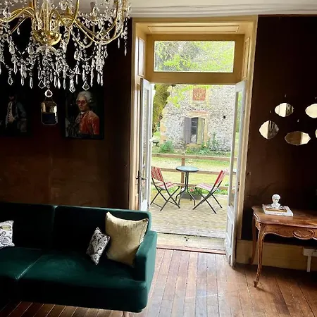 ベッド・アンド・ブレックファスト Maison De Mags & Mags Lanouaille