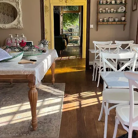 Maison De Mags & Mags Oda ve Kahvaltı Lanouaille