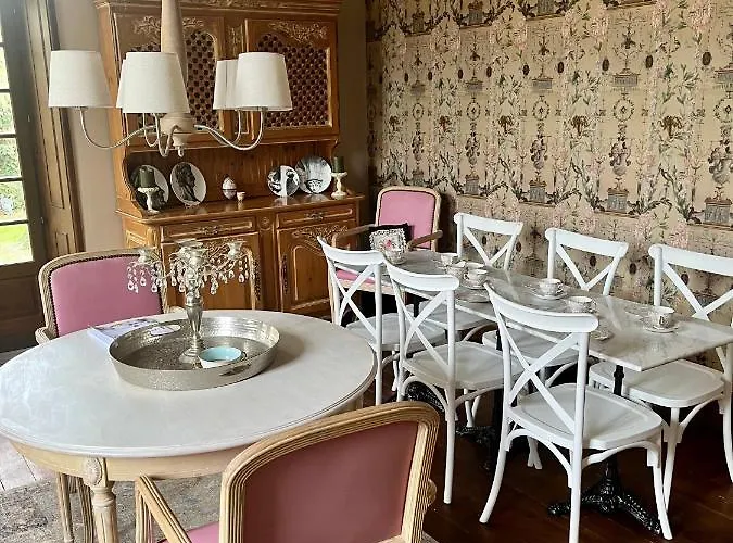 Maison De Mags & Mags Lanouaille